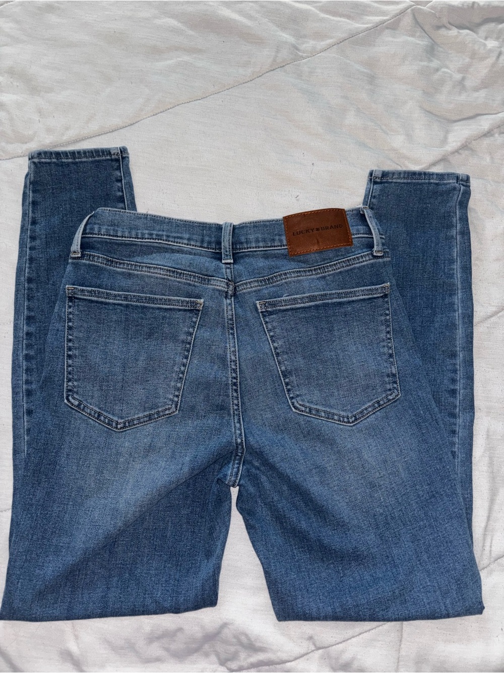 Lucky Brand Women's Medium Blue Skinny Jeans Size 8